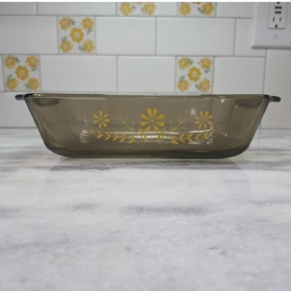 Glasbake Jeanette Smoke Casserole Dish, Vtg‎ Yellow Daisies Design, Kitchenware